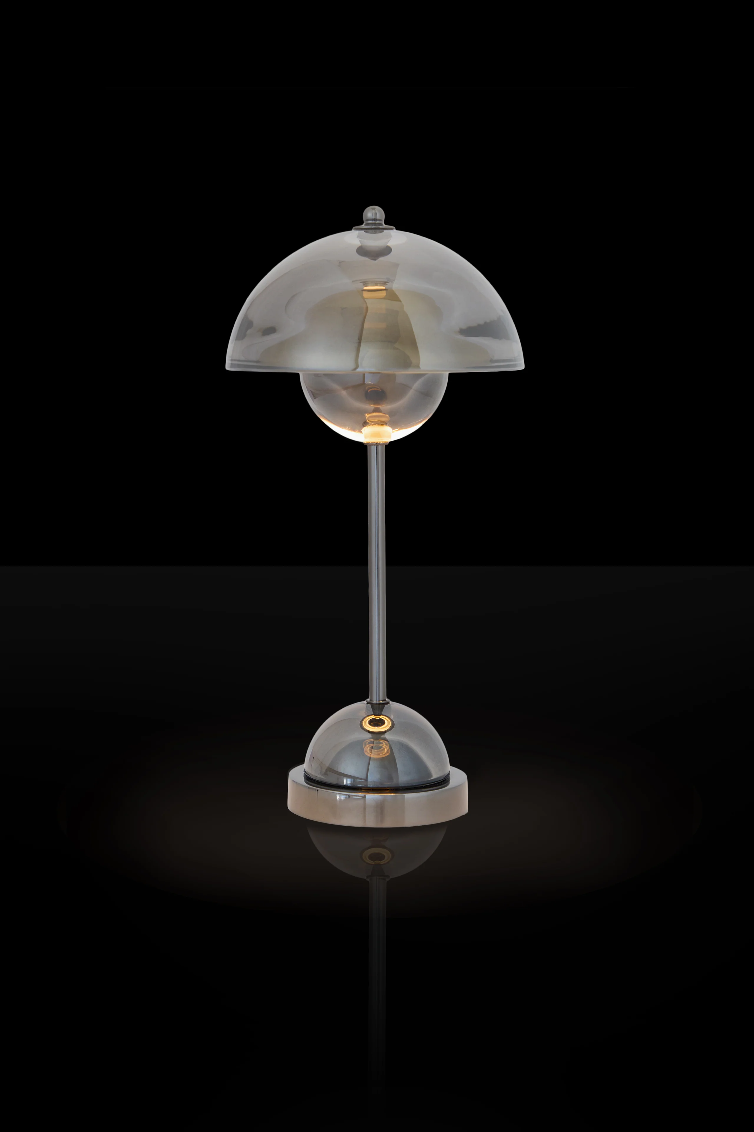 La Vertigineuse - Rechargeable table lamp - Curiosités Désirables © - Image 2